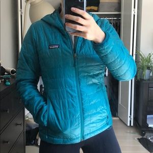 Patagonia nano hooded packable jacket